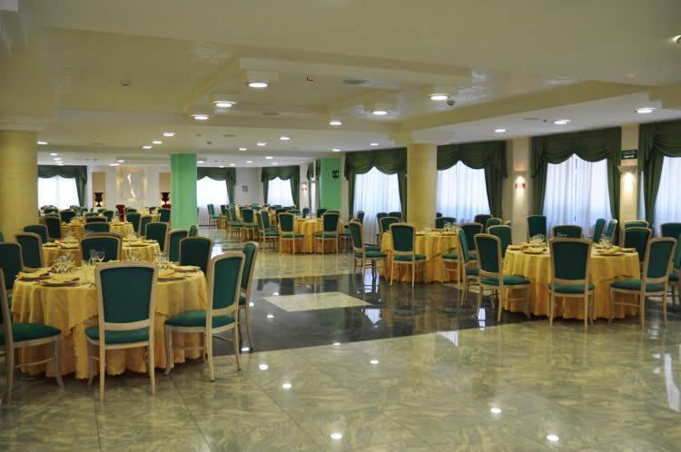 Hotel Holiday Foggia Exterior photo